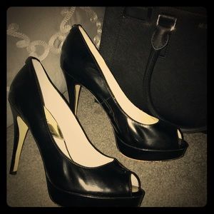 Michael Kors pumps